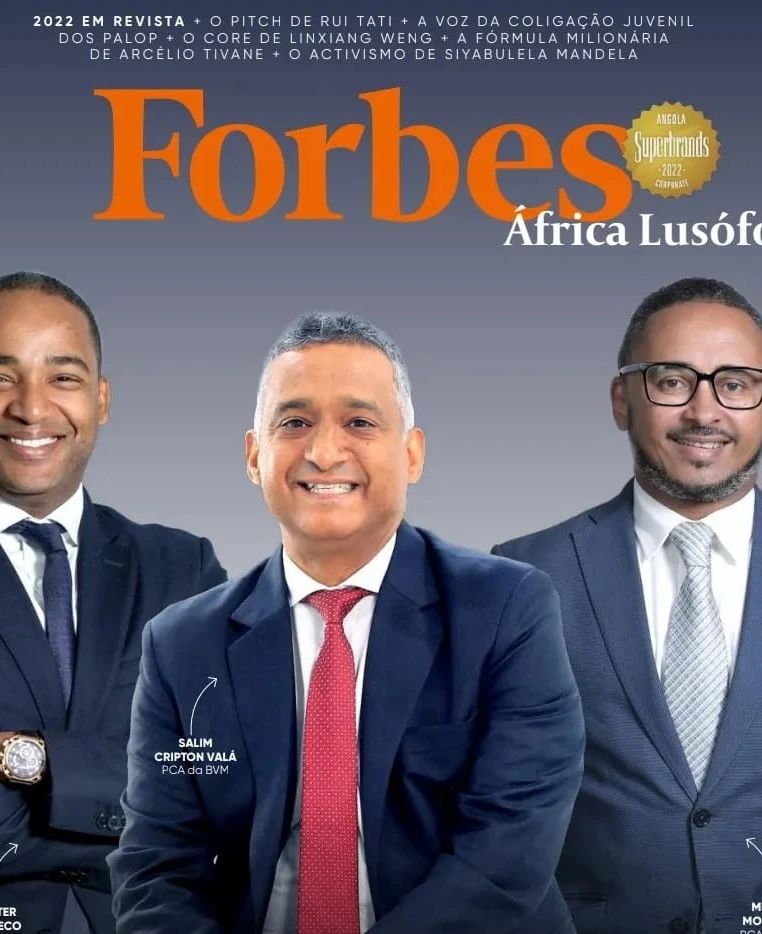 SilvioWhollo's tweet photo. Avó Teresa, o teu Neto-filho está na Forbes,no @jornalmercado e por força da Cultura, leva o nome de ANGOLA longe.
Só parece fácil porque estamos todos os dias a lutar por isso.
Soberbo 2022 ❤️
@johnniewalker.angola @TRACE_Toca @traceafrikatv K
#keepingwalking 😉 https://t.co/tKnIyEPBQY