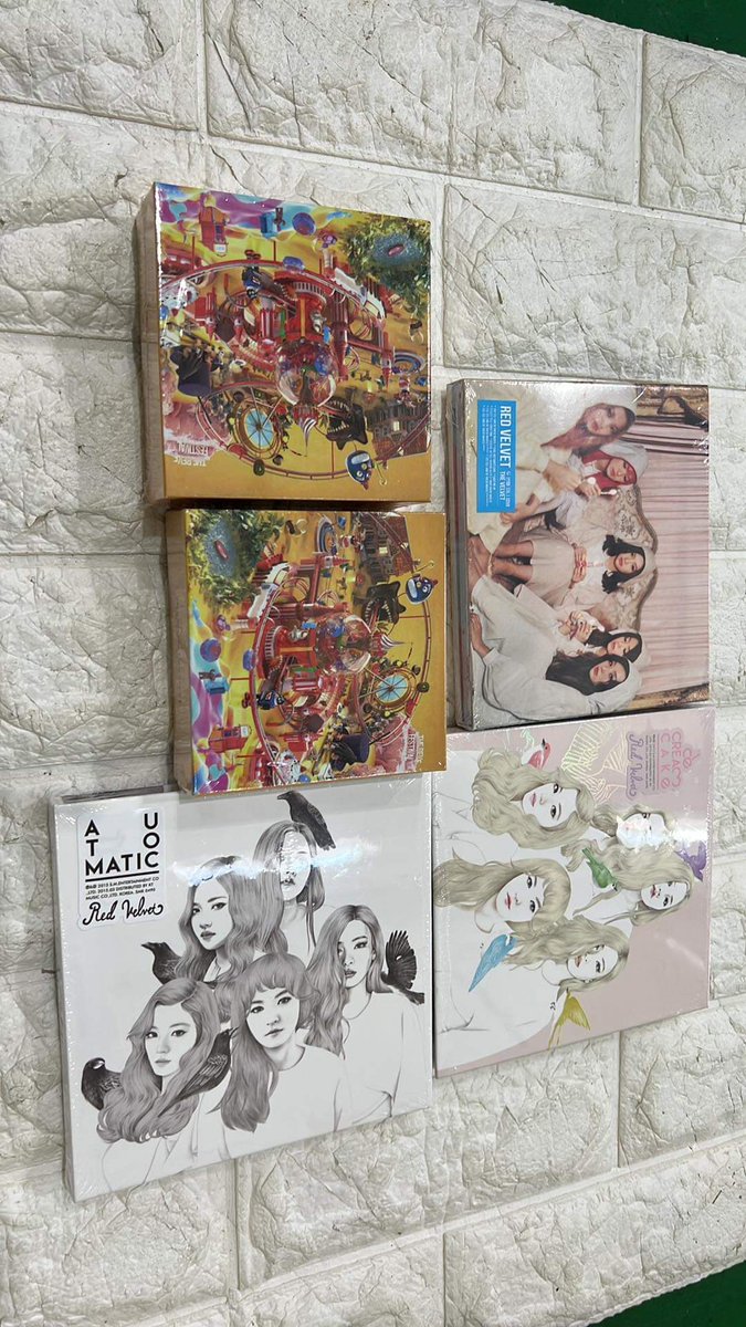 luvieeee_ph's tweet photo. [HELP RT] PH 
WTS/LFB 

Red Velvet Sealed Albums
💸 Finale Ver &amp; Day 1 Kihno - 1,150 ea
💸 Summer Magic - 880
💸 SMCU - 750
💸 Russian Roulette, ICC (Automatic, Ice Cream Cake) - 780 ea
💸 Scrapbook - 900
💸 TPRV Kihno - 1,350

Onhand
DM if interested

irene seulgi wendy joy yeri https://t.co/MA0Xll81Q5