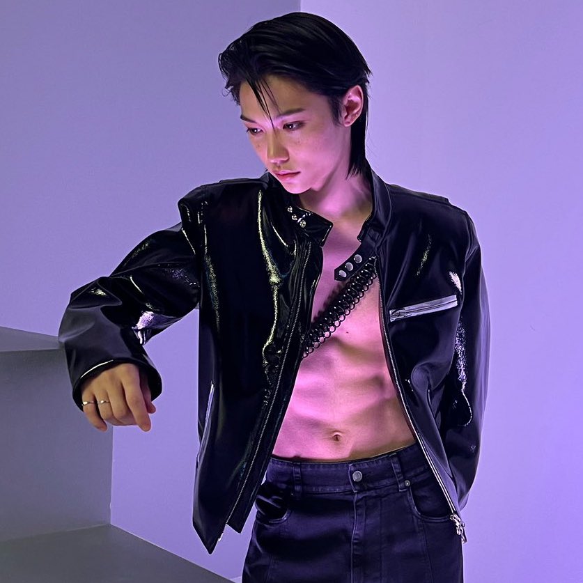 thinkabtdracha's tweet photo. lee felix you're crazy #felix #필릭스 https://t.co/K19ZJoeIMI