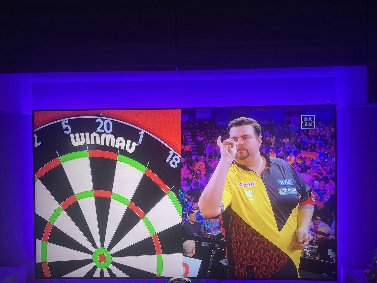 Road to Final! Auf gehts Gaga! #dartzn <a href="/ElmarPaulke/">Elmar Paulke</a> <a href="/flohempel_darts/">Florian Hempel</a> #allypally