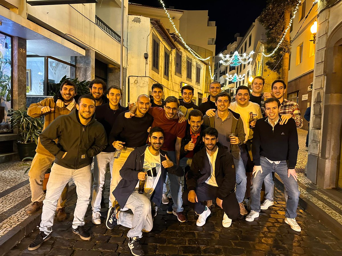 Que venha 2023

#AsSemilhasVemAoKg 🥔