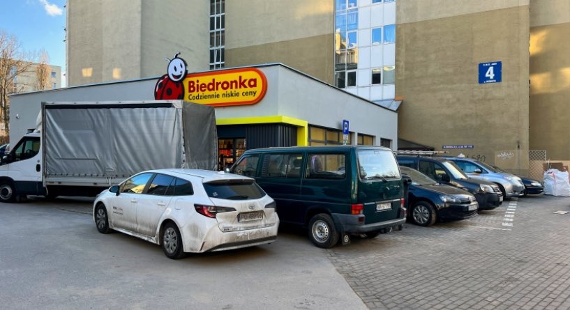 MiastoUrsynow's tweet photo. W Sylwestra na Ursynowie (#Herbsta 4a) otwiera się kolejna 🐞, ale inna niż wszystkie 🐞 bo w formacie „Ultra Mini”... https://t.co/ydjCRjvKSr https://t.co/wL8NF3kjj9
