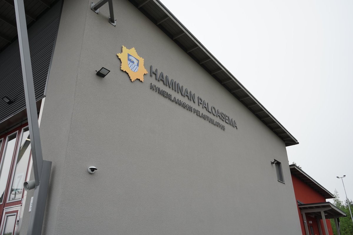 JuhaniCarlson's tweet photo. Vuoden viimeisen työviikon päällimmäisenä asiana on ollut vakinaisten asemien kaikkien työvuorojen kiertäminen info- ja keskustelutilaisuuksissa. Olen ylpeä meidän @kymenpelastus henkilöstöstä. Keskusteluista saimme paljon eväitä jatkaa kehittämistä.

Hyvää uutta vuotta 2023! https://t.co/YDOtDETbdz