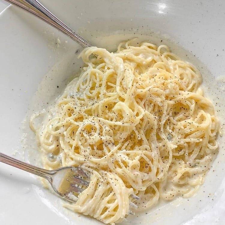 liviuuh's tweet photo. pasta lover https://t.co/OoGEeZg2DO