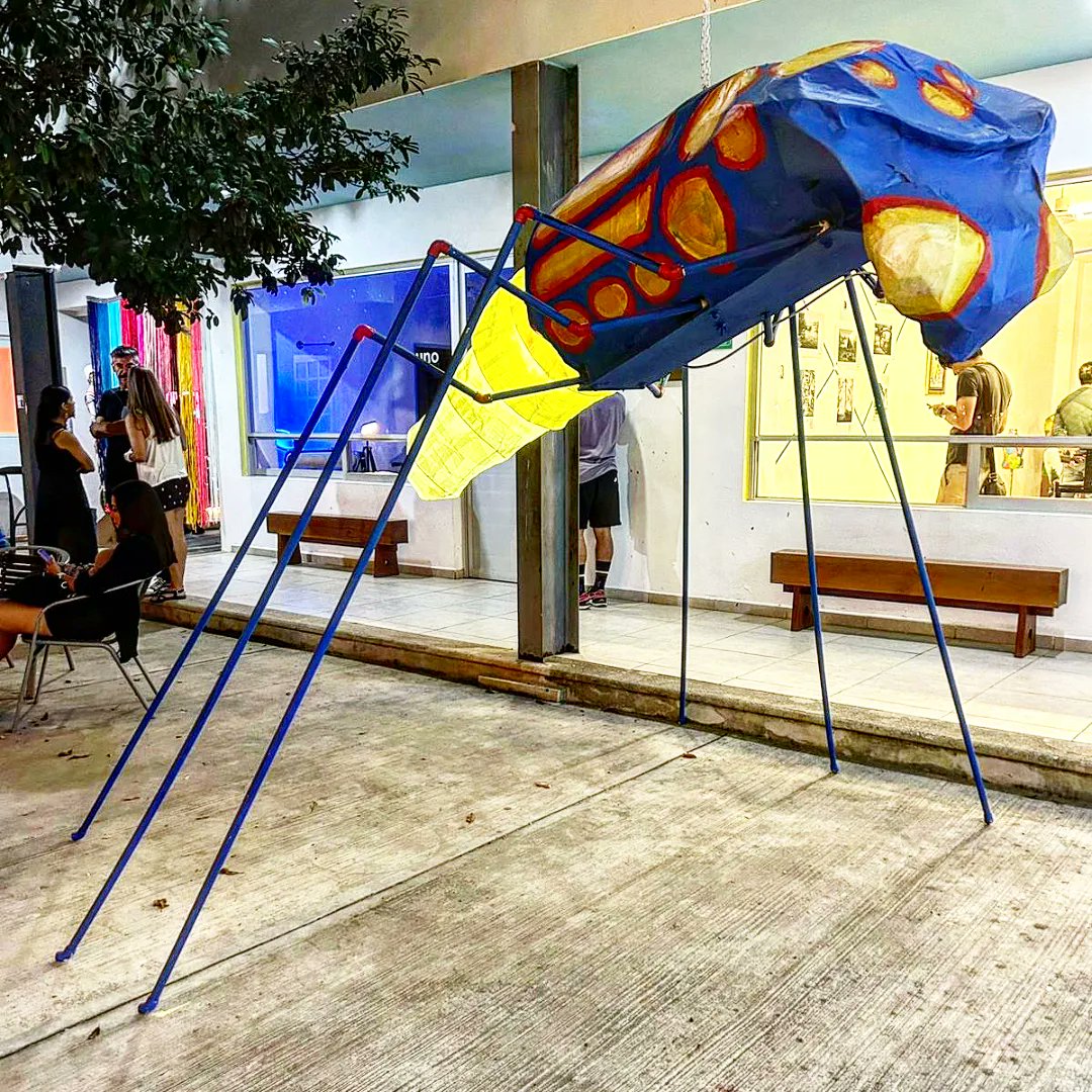 ericksommet's tweet photo. "Cocay" mi participación al #openhouseec una escultura/luminaria derivada de un proyecto sobre la immigracion en Quintana Roo.  Ubicada en el patio central de la escuela de diseño  Cocay iluminó el camino de los visitantes dentro del recinto en esta noche llena de creatividad. https://t.co/b0sHfZ7Vx4