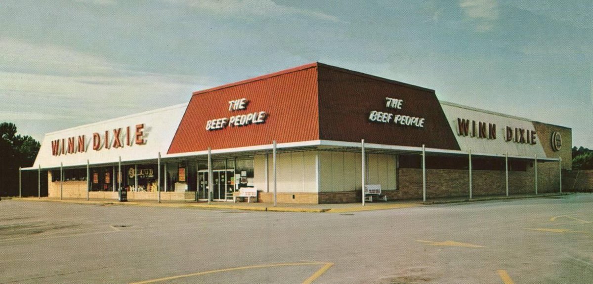 ItsaWinnWin's tweet photo. This is a nice looking old school store!
#WinnDixie #ItsaWinnWin https://t.co/CfL93wwqWJ