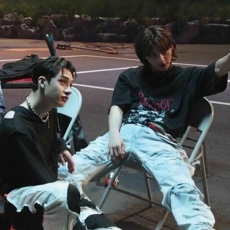 saturnproblem's tweet image. de acordo com o meu namorado, o que eu seria se fosse...