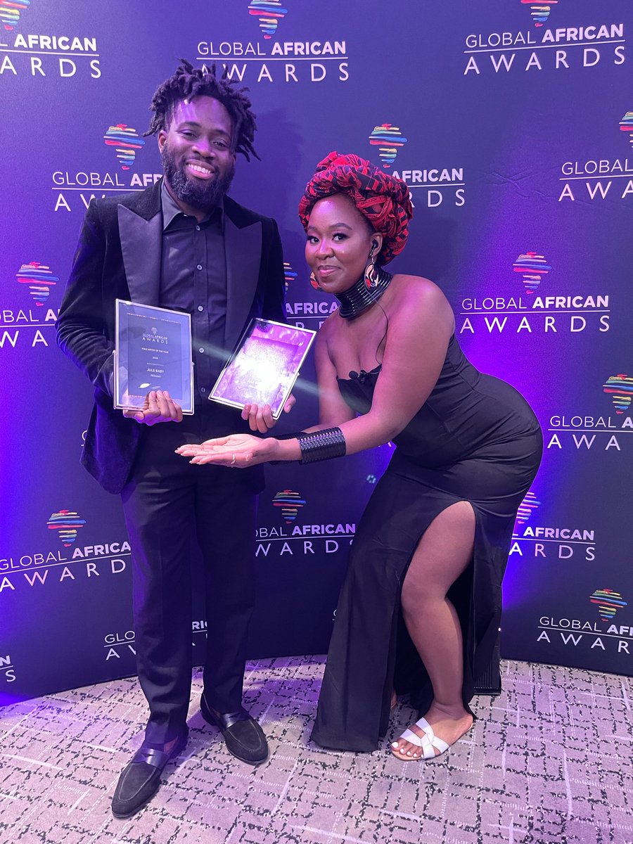NalaMiimii98's tweet photo. had the honour of representing @AliveIsCulture at the @GAfricanawards this year and having a chat with some faves! 

photography by @gk_peaches // @bordersanity ❤️

grateful for the opportunity. https://t.co/pUAW6m7Zpe