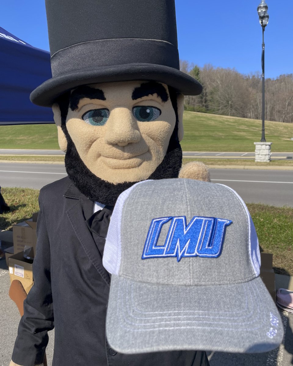LMUtweets's tweet photo. We're wrapping up this countdown with November &amp; December! Abe surprised the main LMU campus with free Butter Milk Sky Pies &amp; LMU gear. We kicked off the Christmas season with LMU Women of Service Christmas Festival. We can't wait to see you all next year! https://t.co/dAWQTWxo1C
