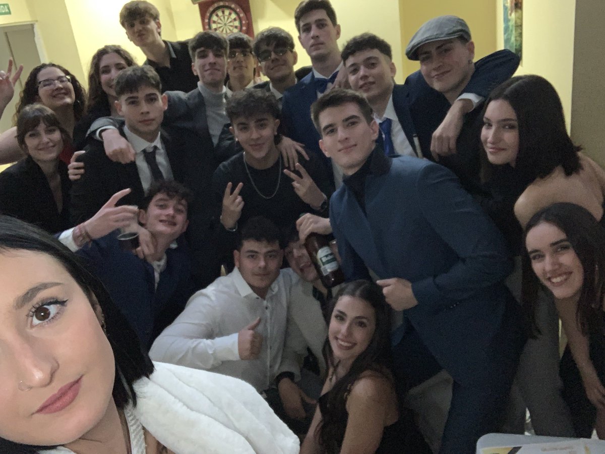 caarloss_zfe's tweet photo. Noche inolvidable.
Gracias @cesaar25___ ❤️ https://t.co/aY2RMJNsIH