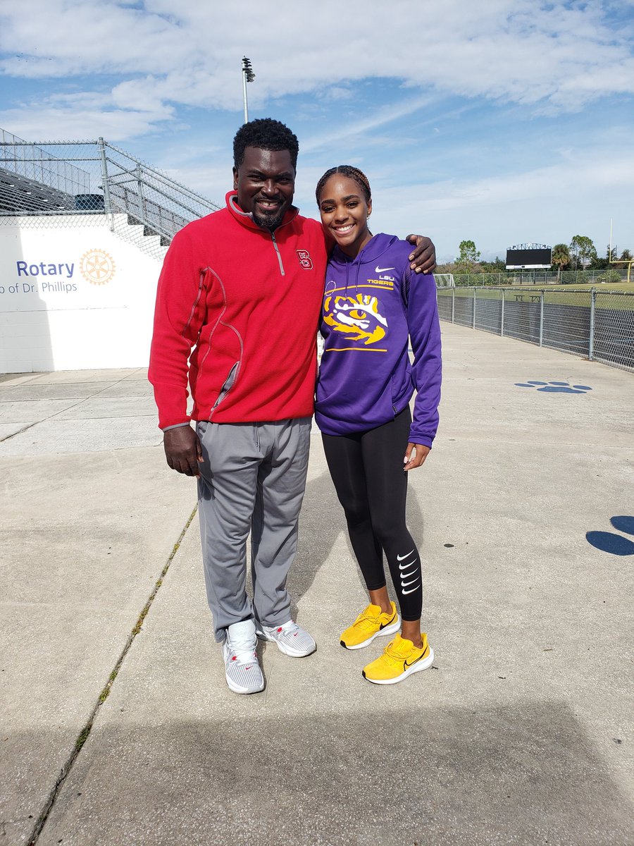 BoJack97518009's tweet photo. @speedplusinc with Hannah Douglas @LSUTrackField great to have her on the track. Putting in work. https://t.co/XgticQaKre