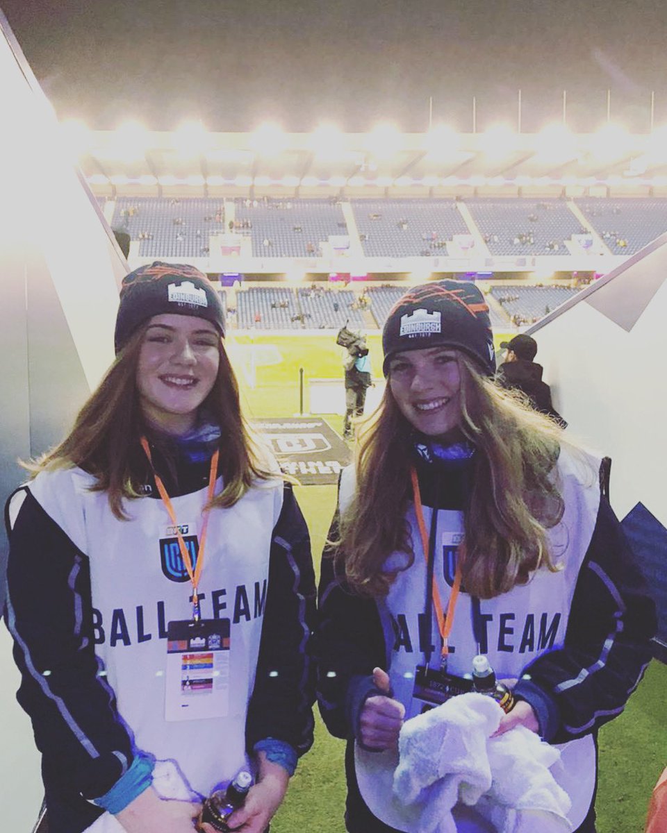 BMuirBanshees's tweet photo. The Banshees Ellen and Layla are ready💪🏻💪🏻💪🏻 @GlasgowWarriors , @EdinburghRugby are you ready🙌🏻 #ballteam #thesegirlscan @Scotlandteam https://t.co/6PnwrLQab2