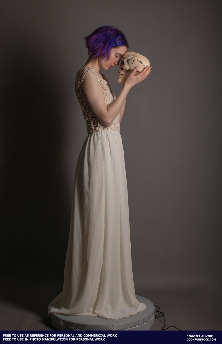 The free set for January is "Sculptures". It contains 40 full body references. You can gain early access via K0-Fi and Patre0n. 
The links are in the thread below. Thank you for your support! 💜