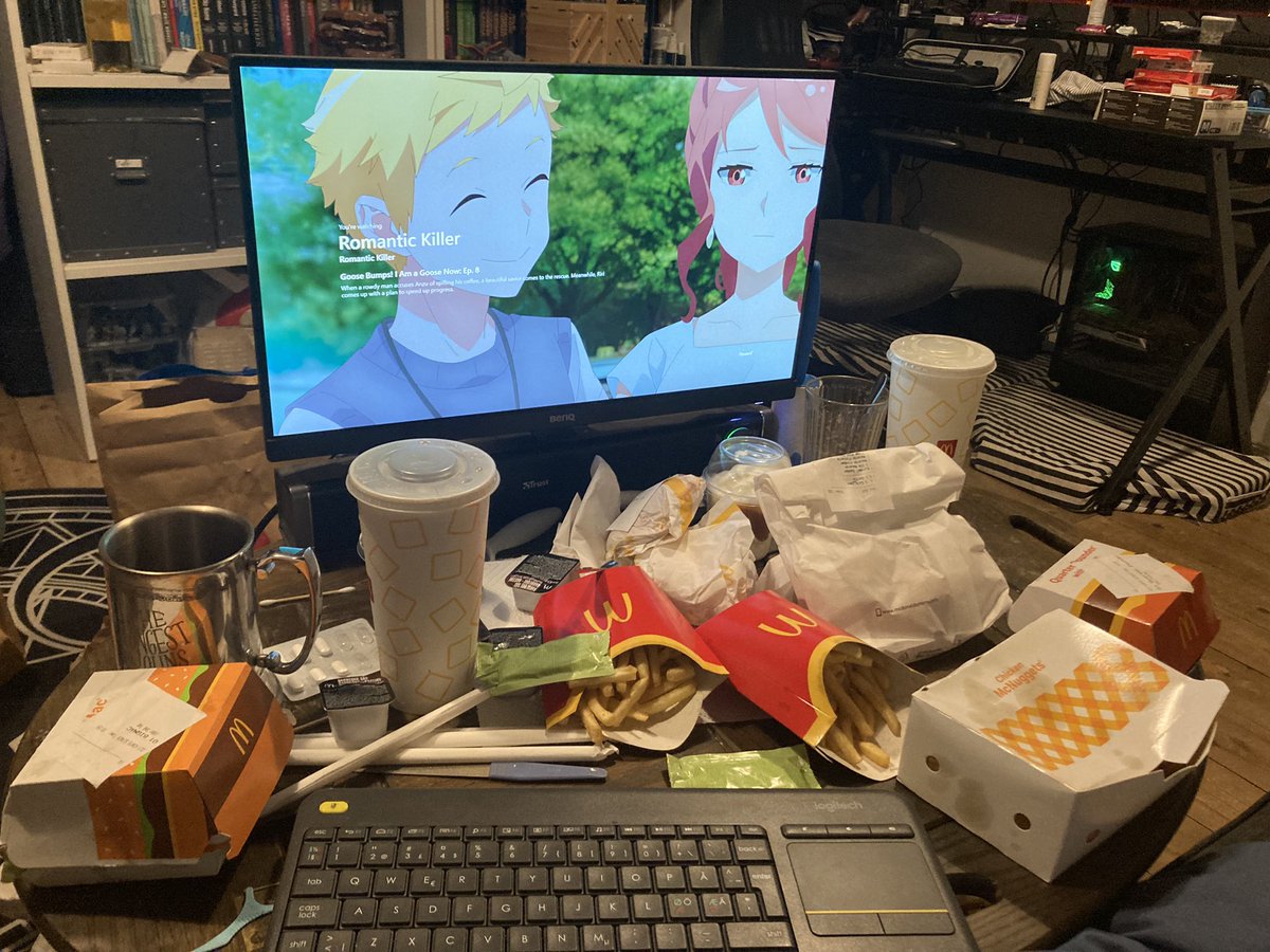 Sylien_'s tweet photo. A perfect date night: absurd amounts of mcDonalds and ridiculous anime that were binging  ✨👌 https://t.co/V7K0kPTpEm