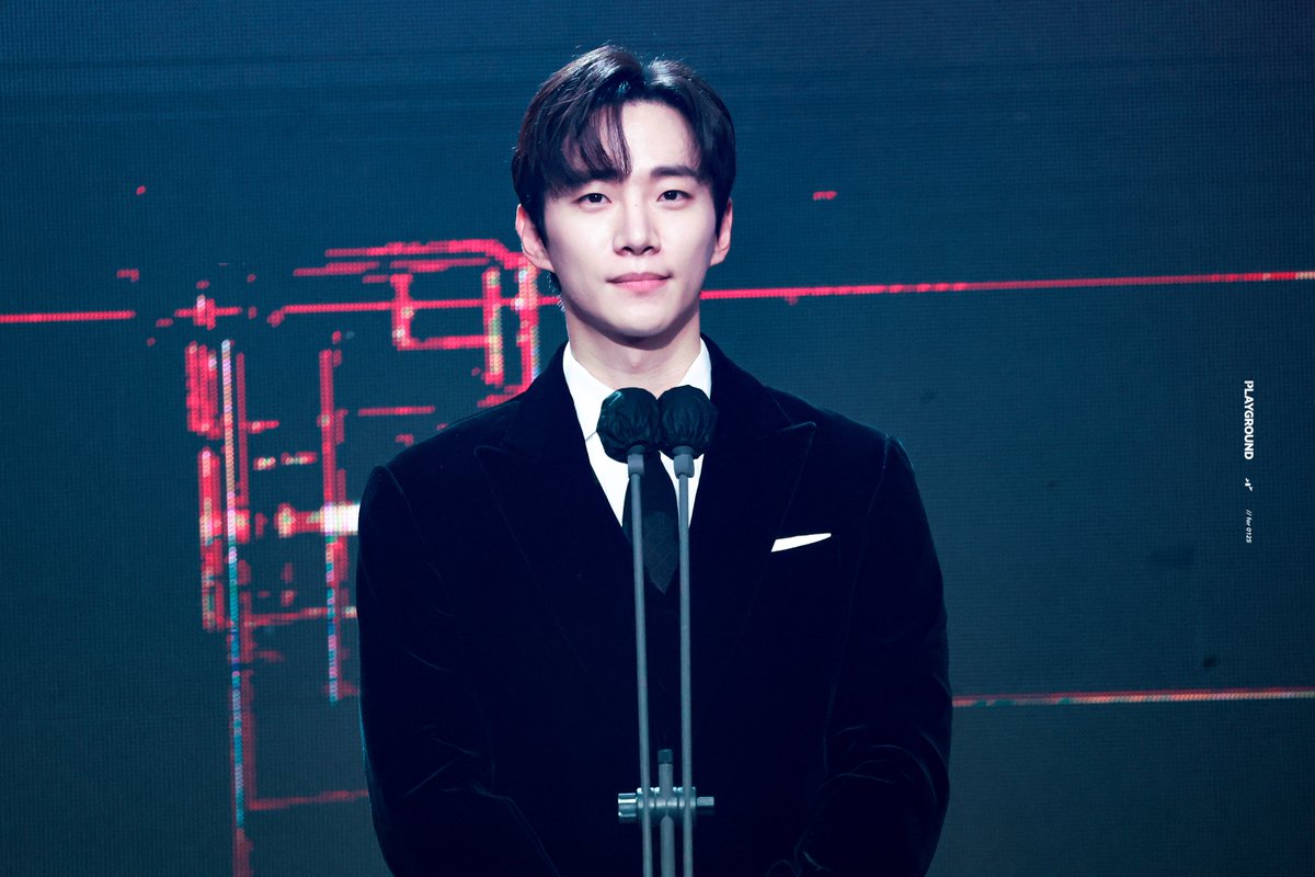 playground_nat's tweet photo. 221230 MBC 연기대상 ✨
#이준호 #준호 #JUNHO https://t.co/Yqc2zWnJ9O