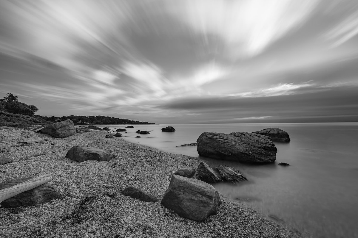 NoFoLight's tweet photo. Long-exposure seascapes converted to black and white in LR and printed on matte paper--lush tones #landscape #seascape #longexposure #bnw #NDfilter #Orient_NY #LongIsland https://t.co/Mydkawiym3