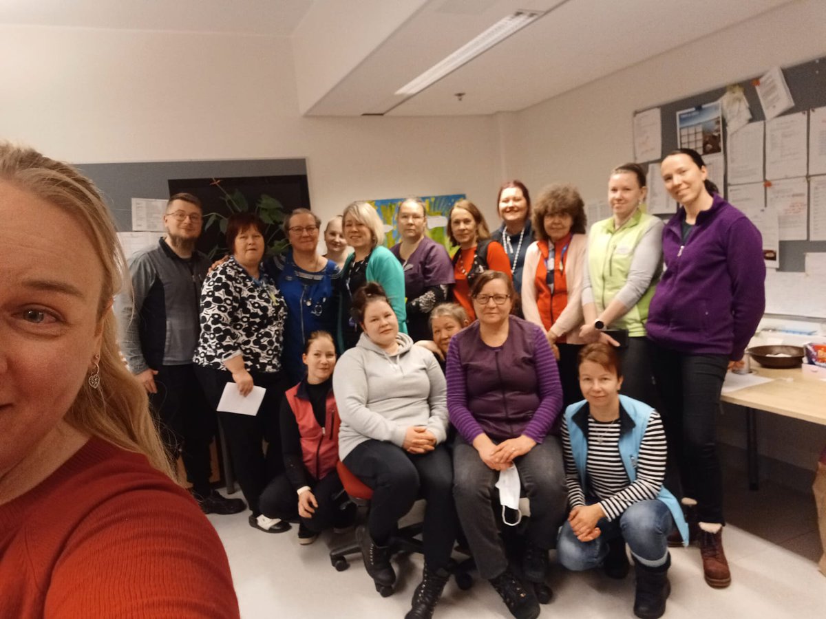 TiinaHankala's tweet photo. Terveiset Ikaalisten kotihoidosta. Viimeisiä hetkiä ollaan Ikaalisten kaupungin työntekijöitä, siirrymme kohti Pirkanmaan hyvinvointialuetta.  Haikeutta ja jännitystä oli ilmassa, täältä me tullaan 💪 #Pirha #suomenparaskotihoito #onneaonkotihoito #ikaalinen #kotihoito https://t.co/38B66jvyj2