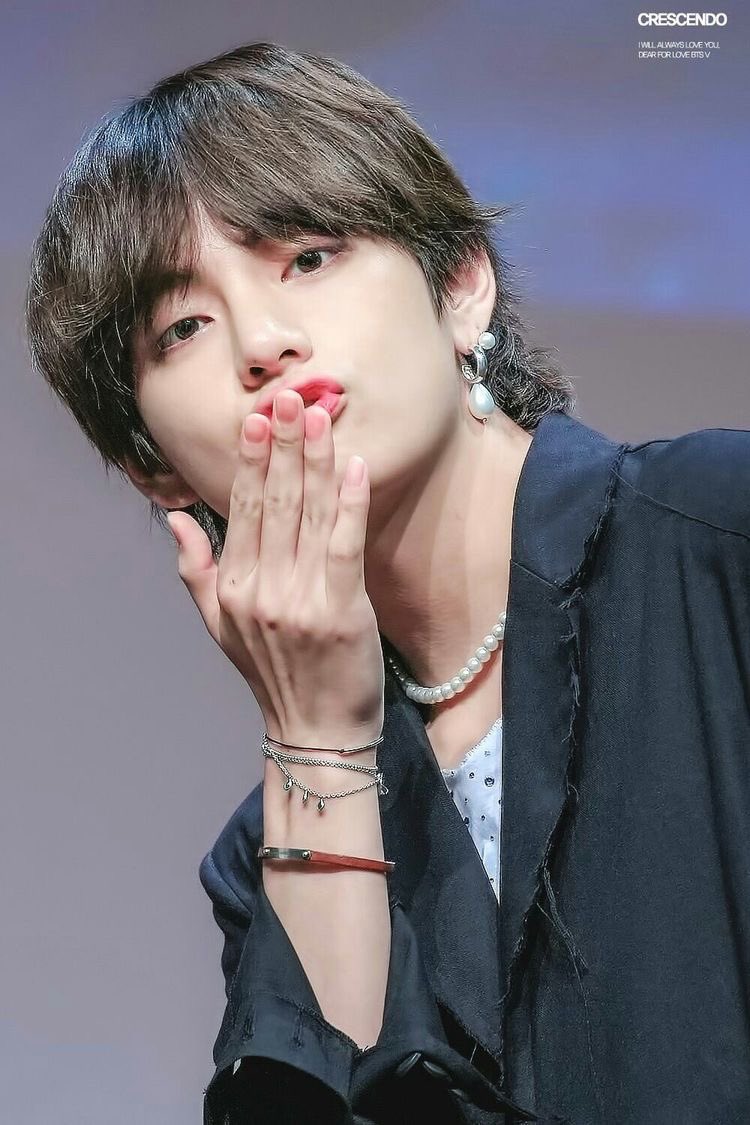 öptüm bebeğimi

#HAPPYVDAY
#HappyBirthdayTaehyung
#TAEHYUNGDAY
#RomanticGentlemanV
#VeautifulPrinceTaehyung
#EraDefiningStarV
#BornIconTaehyung
#WarmComfortInWinterV
#CelestialVocalistV
#OurPurpleEmperorV
#PoeticVanteDay