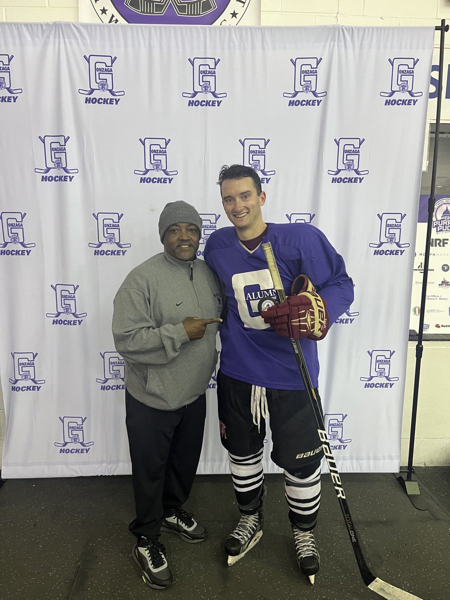 Great time at the ⁦⁦<a href="/Gonzaga_Hockey1/">GonzagaCHS Hockey</a>⁩ Alumni Game last night. Bobby Hally was the first SOG with 1G and 5A ⁦<a href="/GonzagaGoodNews/">GonzagaCHS</a>⁩ ⁦<a href="/GonzagaSports/">GonzagaCHS Sports</a>⁩ #OneTeamOneFamily #11InHeaven #TheChampsPlayHere
