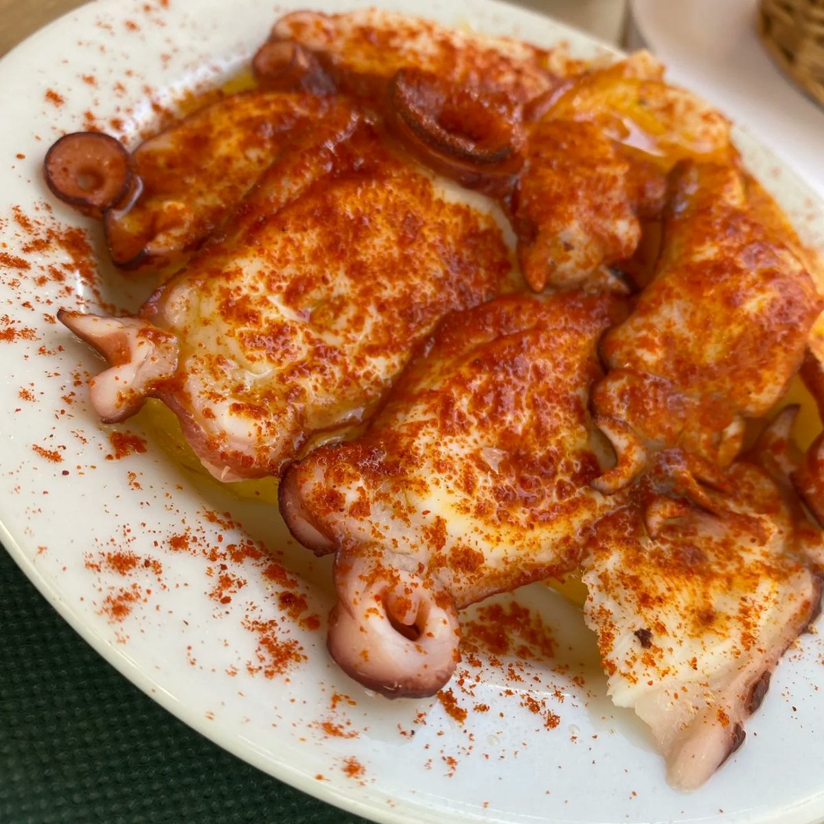 Orgulloceliaco's tweet photo. 📍El Bodegón de Lola en C. San Miguel, 4 #sanlucardebarrameda
Carta super amplia con muchos platos adaptados y otros que no contienen gluten.Un paraíso para que los #celiacos disfrutemos de la comida y con total control de la #contaminacaocruzada
 #cadizsingluten #orgulloceliaco https://t.co/IMIi90oEtT