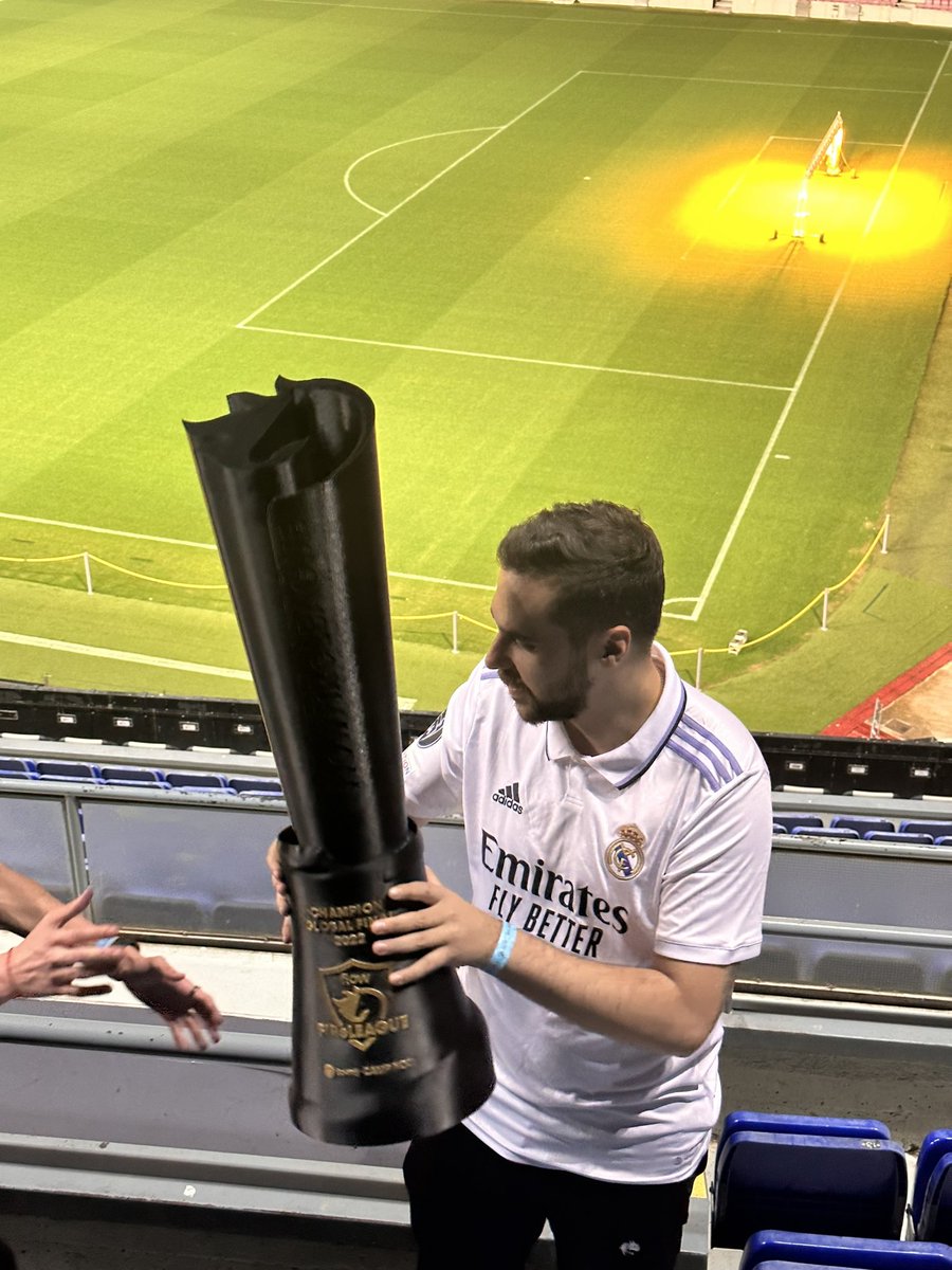 Leonid Vishniakov tweet media