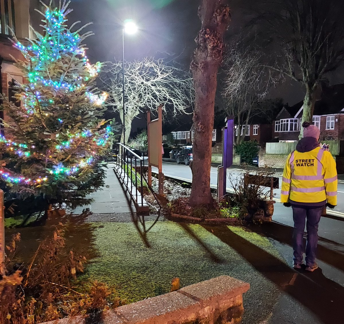 beaconstrollers's tweet image. Over-indulged over the festive period? Why not join your neighbourhood #StreetWatch scheme and help your local community whilst increasing your stepcount.

Find out more here: west-midlands.police.uk/get-involved

#ActiveCitizens @Sutton_WMP @StreetWatchWM @WMPolice