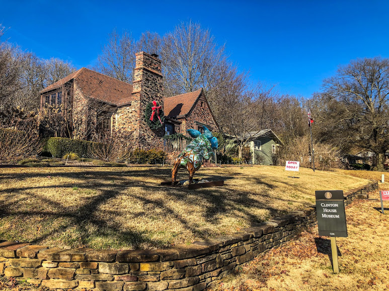 We're back!

The #ClintonHouseMuseum is open regular hours this week, including NYE. Bring the family for a free tour and they'll take home a little piece of Fayetteville history. 🏡 🥳

📍#FayettevilleArkansas
🕙Th/F/Sa | 10am-4pm

#arkansastourism #billclinton #hillaryclinton