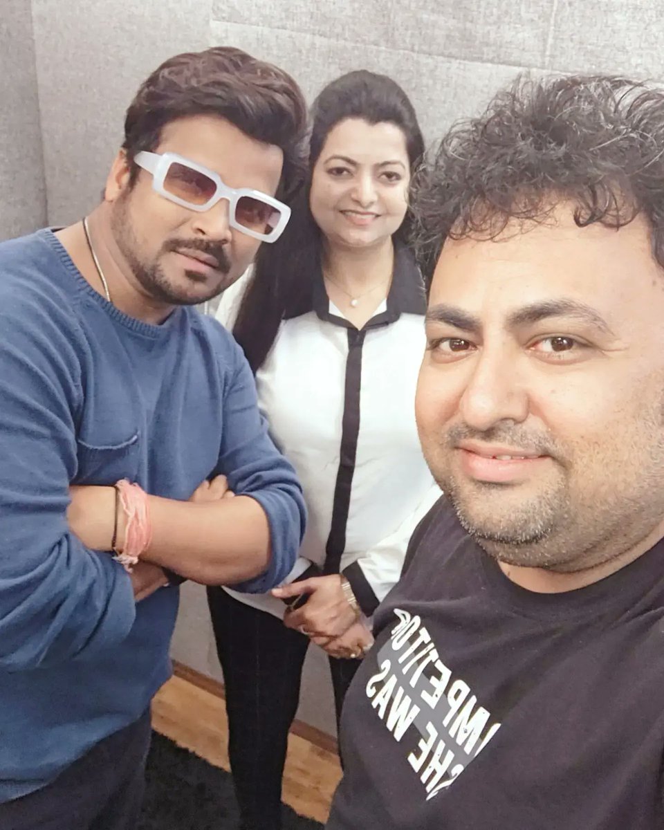 triptishakya's tweet photo. Today recorded a beautiful romantic duet song with Playback singer #ShahidMallya, Music Director & Lyricist #KRWahi, & Recordist #Sameer at #Studio504 in #mumbai https://t.co/gBcrX51t3b
