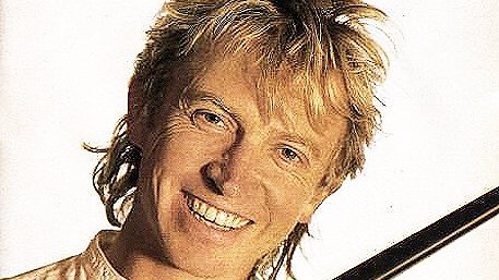 Happy birthday ANDY SUMMERS!
(December 31, 1942) 