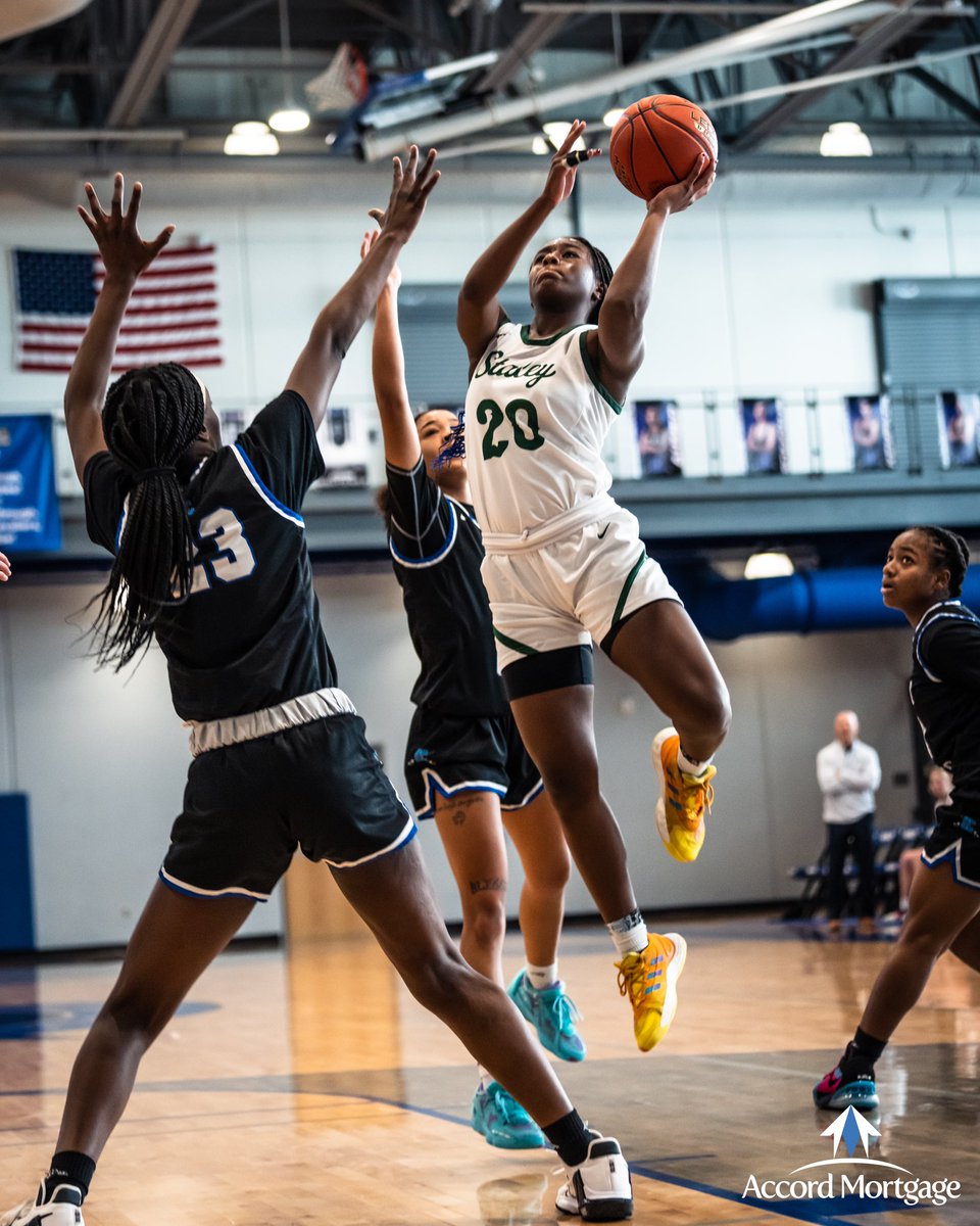 HolidayHoopsMO's tweet photo. Staley - 13
Cap City - 8

Q2 5:10 https://t.co/QsdtlvavDh