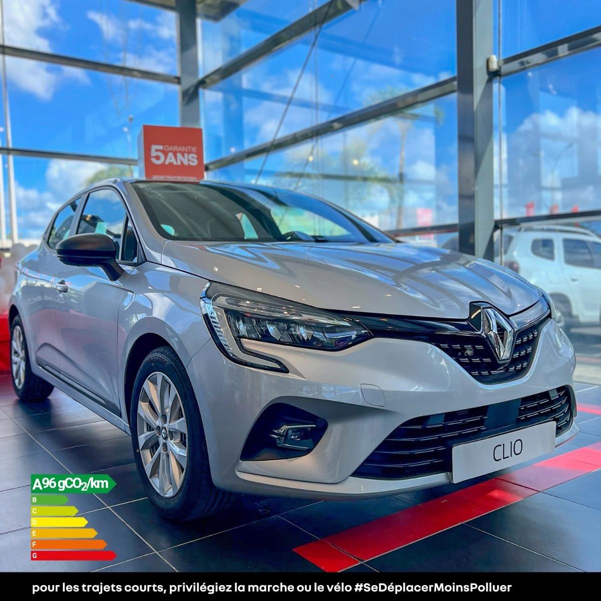 renault971's tweet photo. RENAULT CLIO E-TECH Hybrid, 
Vivez un plaisir de conduite inédit tout en réduisant votre consommation de carburant…
Profitez-en vite avant la fin de nos offres exceptionnelles «REPRISE ARGUS +»* 
🤩👉 https://t.co/8Cm1XPwr8Y 

* voir conditions en concessions CAMA https://t.co/2VAXMt1My4