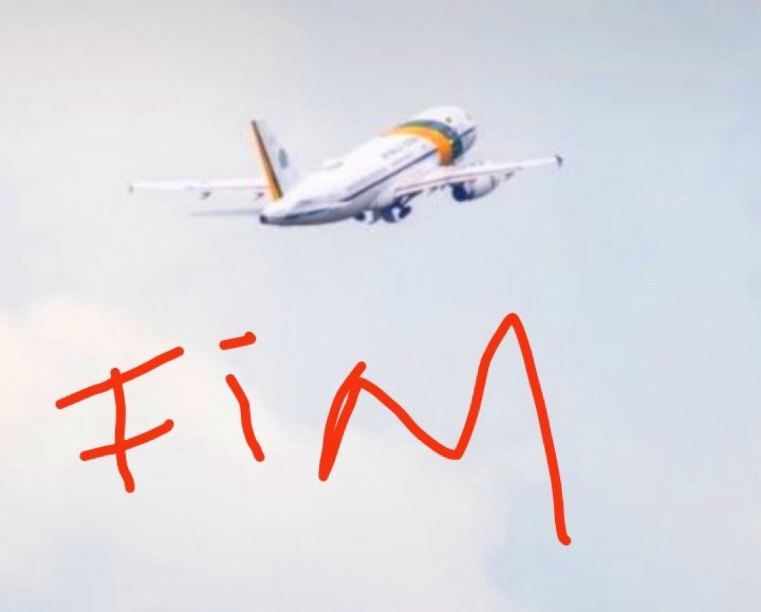 babi's tweet photo. Esse filho da puta ainda fugiu do país no avião da FAB pago com NOSSO DINHEIRO

Desgraçado até o fim https://t.co/HZeYG8N6dX