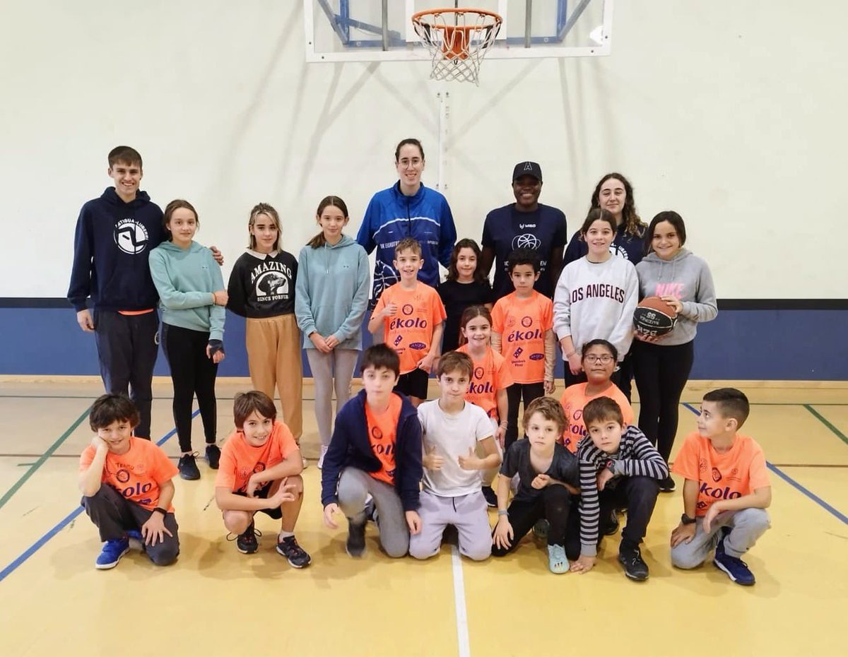 IDK EUSKOTREN tweet media