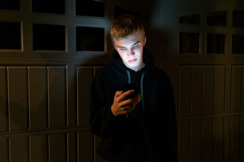#ICYMI: The #FBI, <a href="/HSI_HQ/">Homeland Security Investigations</a>, and @MissingKids are warning parents, guardians, and teens about a surge in financial sextortion. In these schemes, predators coerce children and teens to send explicit images and extort them for money. #StopSextortion ow.ly/cImJ50M8lQU