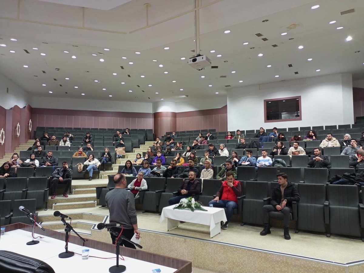 GSB_KonyaGM's tweet photo. Selçuk üniversitesi topluluk başkanları ve topluluk koordinatörlüğü ile 2023 yılı yapılacak etkinlikler planlaması yapıldı. https://t.co/ikg1JPxNkM