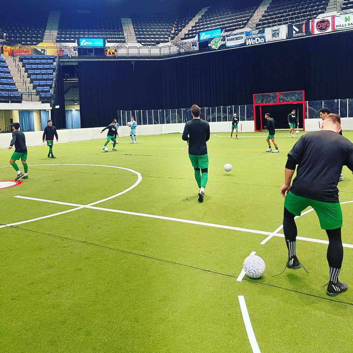 MuskegonRisers's tweet photo. ONE MORE game tonight in Iowa's Alliant Energy Powerhouse before a BIG home stand to begin 2023! #togetherrising https://t.co/uPeMdEkjwx