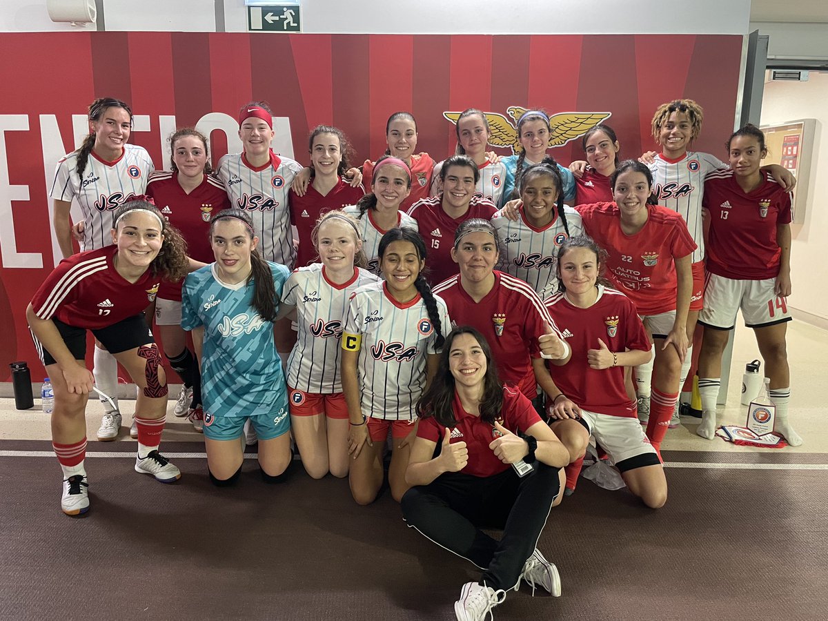 Had another amazing day yesterday with <a href="/usyouthfutsal/">US Youth Futsal</a>! We were lucky to meet the <a href="/SLBenfica/">SL Benfica</a> men’s futsal team! Thank you <a href="/slbfutsalfem/">SL Benfica Futsal Feminino</a> coaches for the awesome training session and match! <a href="/world_of_futsal/">World of Futsal</a>