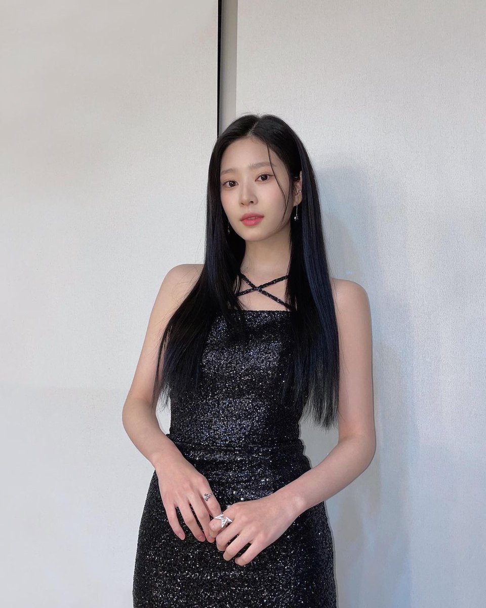 KMJUpdates's tweet photo. 📸 | 221231 Management SOOP Instagram Update with Kim Minju

"#sooparazzi
#kimminju at the #MBCDramaAwards
Congratulations on your #bestnewactressaward" 

☆https://t.co/RaSZi0kJ7x

#김민주 #민주 #ミンジュ #KimMinJu @minju_official_ https://t.co/GtVylw6niH