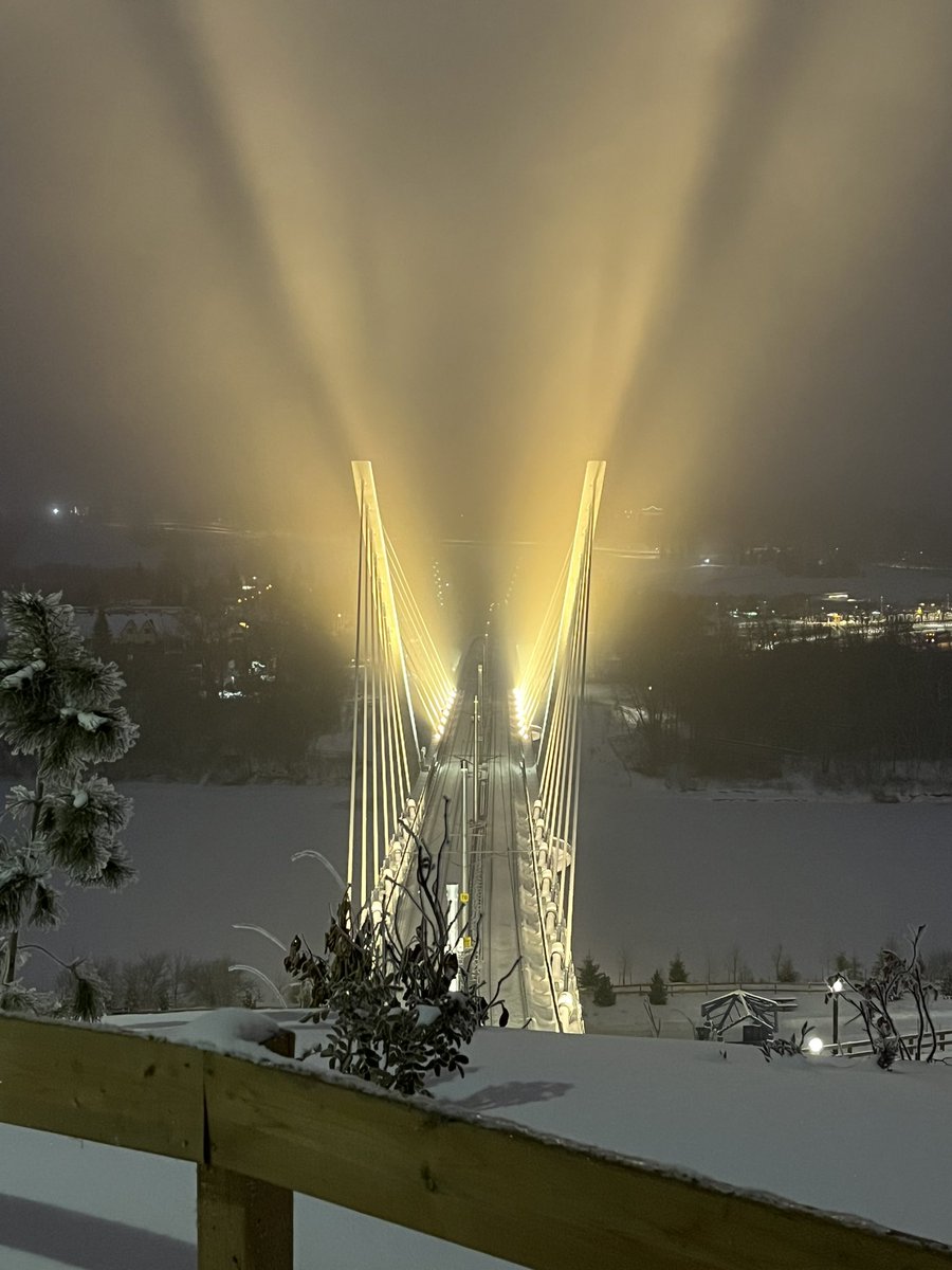 Woke up to fog here in Edmonton and was able to capture Tawatinâ Bridge before sunrise #yegwx #YEG