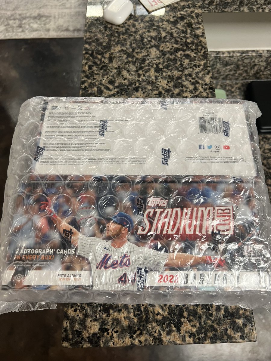 CardsSp's tweet photo. 4 Stadium Club 2022 hobby boxes still in Fanatics packaging - $425 shipped. Will consider seperating, but take all takes precedence @CardboardEchoes @HobbyConnector @Hobby_Connect @sports_sell https://t.co/5SzrvUEcMU
