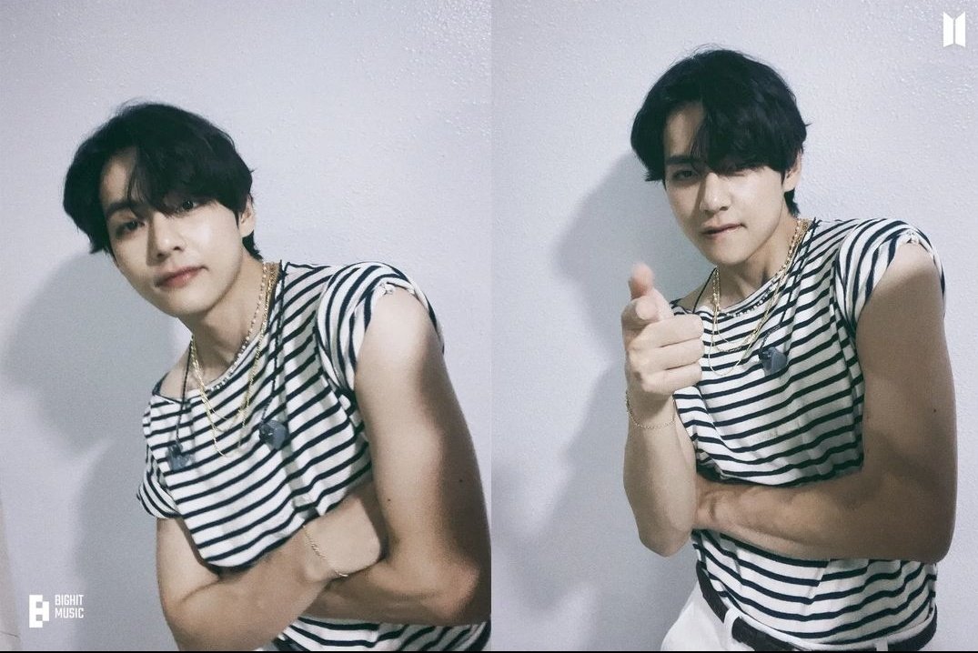 Bluesvyy's tweet photo. Taehyuunggg i know i'm late, i'm so sorry :((
Happy Birthdayy yaa 생일 축하해 taetaee  terluuvv 
Always ganteng, happy, senyum kotak nya ada teruusss dan yg paling penting stay healthy yaa
Love u banyak banyaakkk 😚😚💜💜
#HappyBirthdayTaehyung #HAPPYVDAY #TAEHYUNGDAY https://t.co/PL3ET7iH4y