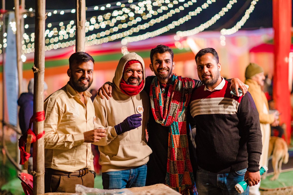 projectbatauli's tweet photo. Great People, an amazing atmosphere, a sight for the eyes, and a rhythmic musical evening for the soul. Food, Fun, and fest, a Spandan dedicated to an unforgettable evening.
.
#spandan2022 #projectbatauli #ngo #villagelife #surguja #chhattisgarh #ruralfest https://t.co/8GkPXJkncp