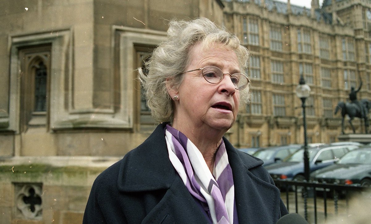 CNDuk's tweet photo. CND mourns the loss of Alice Mahon - a vice-president of CND and a powerful fighter for peace and justice, always on the side of the people. She will be much missed and never forgotten. https://t.co/0K4pPmEqEc