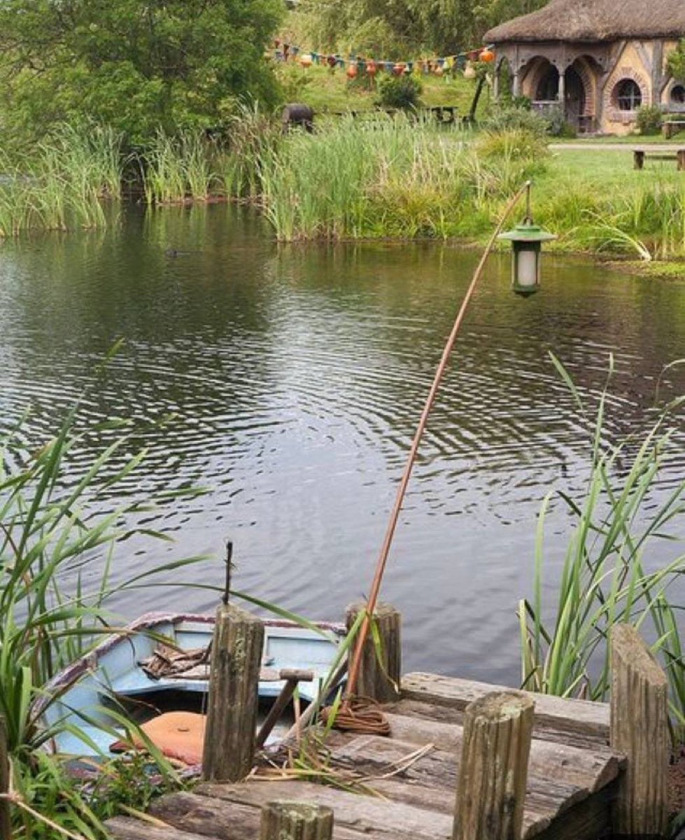 ми з пані <a href="/LuckyStrikeinUK/">кленовий листочок🍂🍁</a> представляємо вам село ав, де Сіріус знайомиться з батьками Ремуса, і просто гарно проводить час

це друга частина! посилання на першу буде у рп!

#укррайт #укрфф #вульфстари