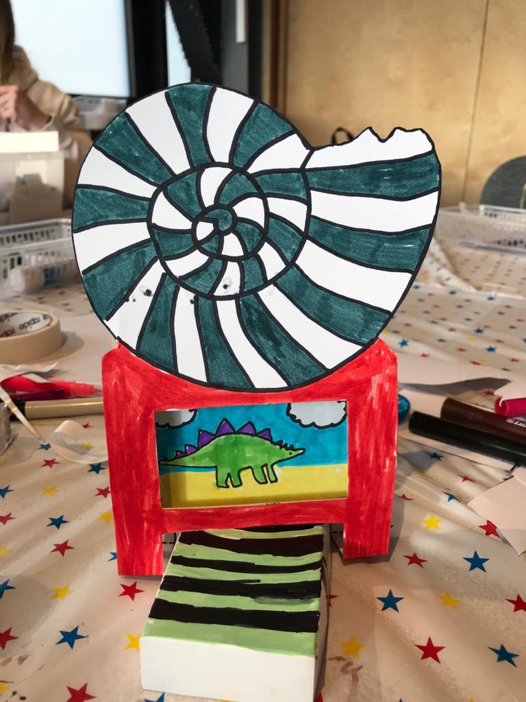 LymeRegisMuseum's tweet photo. A great storytelling workshop today in the museum with Lizzie Bryant. #lymeregis #Museums #kidsinmuseums #fossils #art https://t.co/C6rLT1Y97f