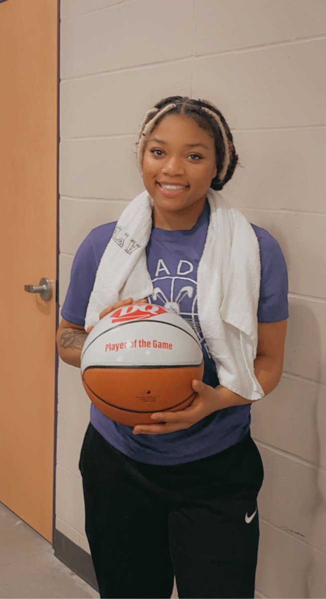 Player of the game !!🤍💜🤍💜🤍!