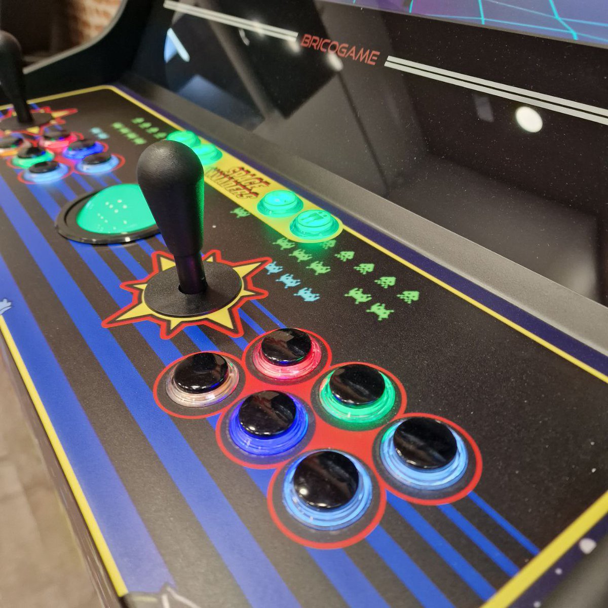 Bricogame's tweet photo. ¿Quieres un diseño para romper moldes?pues fíjate el que te ponemos en estas fotos…#spaceinvaders, #galaga…retro,¿verdad?
Una auténtica maravilla de #keyboy Ultra con todo lo necesario para que juegues a TODO.
Pide la tuya en https://t.co/YW4dyWD2NK

#bricogame #arcade https://t.co/bWbYytdqFy
