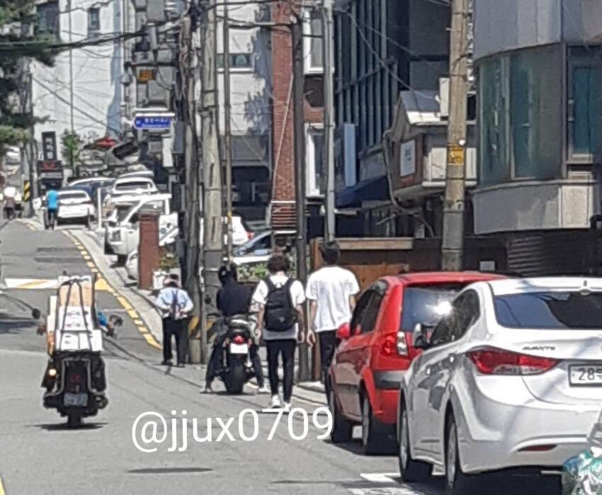 님들 강민히가 엑*원 시절에 자기학교 끝나고 왕복 두시간 거리인 송0준 학교까지 지하철타고 데리러다닌거 알지