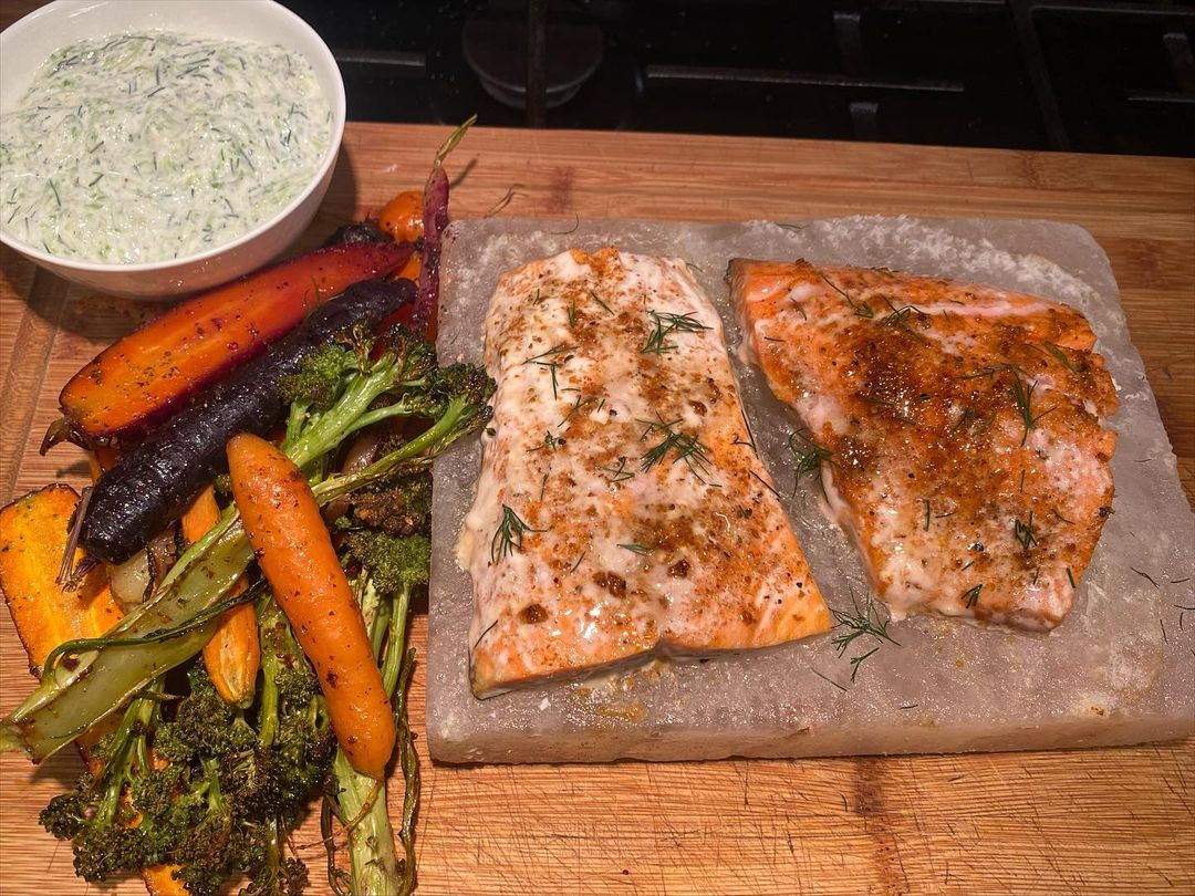 jameswilliam872's tweet photo. Roasted farmers market veggies and salmon on the salt block.Have you ever tried grilling on a Himalayan Salt slab?
https://t.co/XO36fF0otJ
๐๐๐
#salmon #veggies #grilling #saltcookingplate #pinksaltwall
@arel_arella
@TonyMagpal
@seancar85
@HaikuHare
@_tranquilgarden https://t.co/Hb8RJSjn0R
