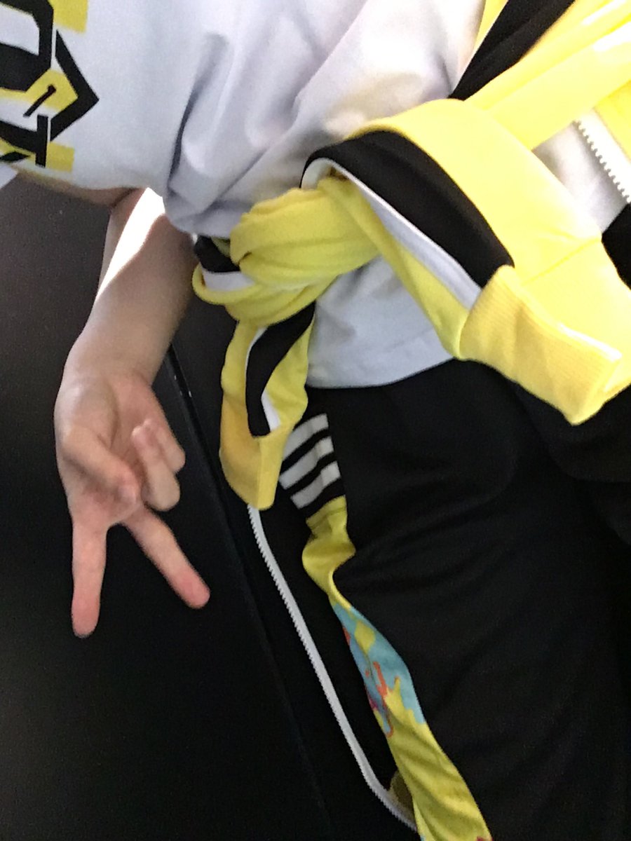 Cosnoreir's tweet photo. 画質おわってるけど顔の写らないコス写真が好き https://t.co/CCbDSrm5kC